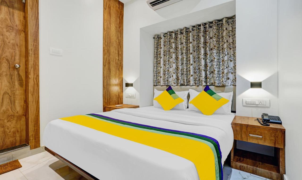 Itsy Hotels Heraa International Mumbai Exterior photo