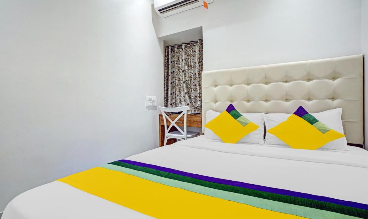 Itsy Hotels Heraa International Mumbai Exterior photo