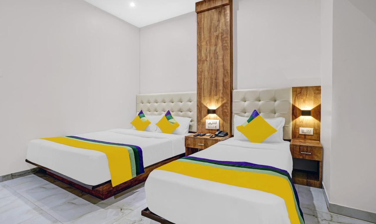 Itsy Hotels Heraa International Mumbai Exterior photo