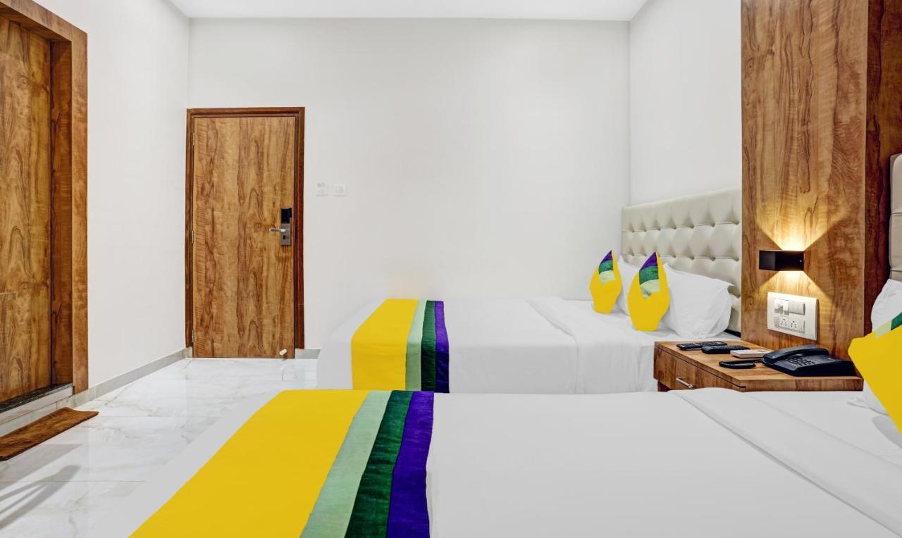 Itsy Hotels Heraa International Mumbai Exterior photo
